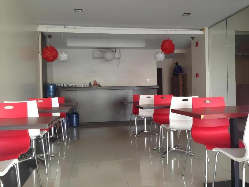 Cherry Midtown Hotel Olongapo Eksteriør bilde