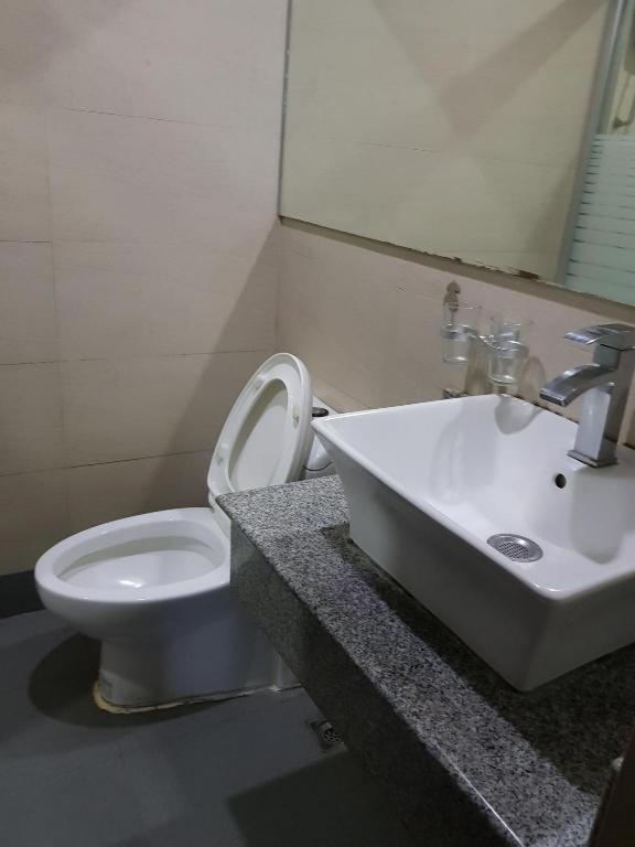 Cherry Midtown Hotel Olongapo Eksteriør bilde
