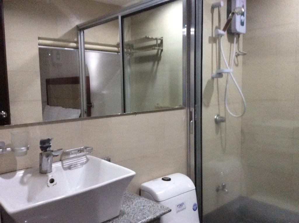Cherry Midtown Hotel Olongapo Rom bilde