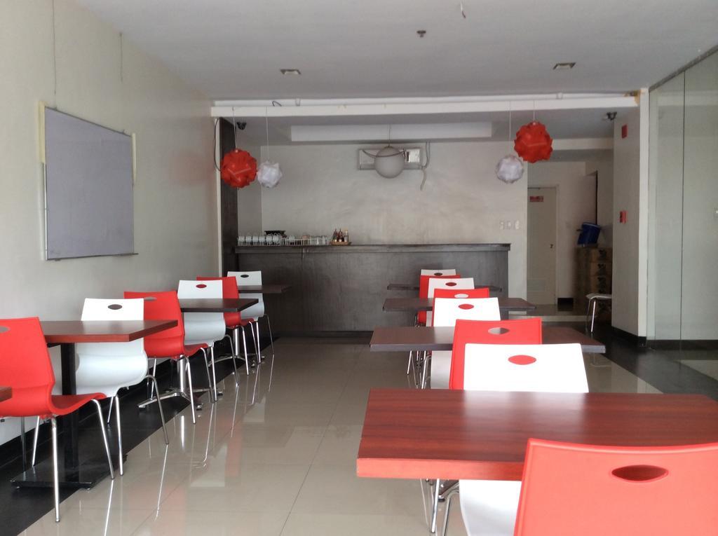 Cherry Midtown Hotel Olongapo Eksteriør bilde