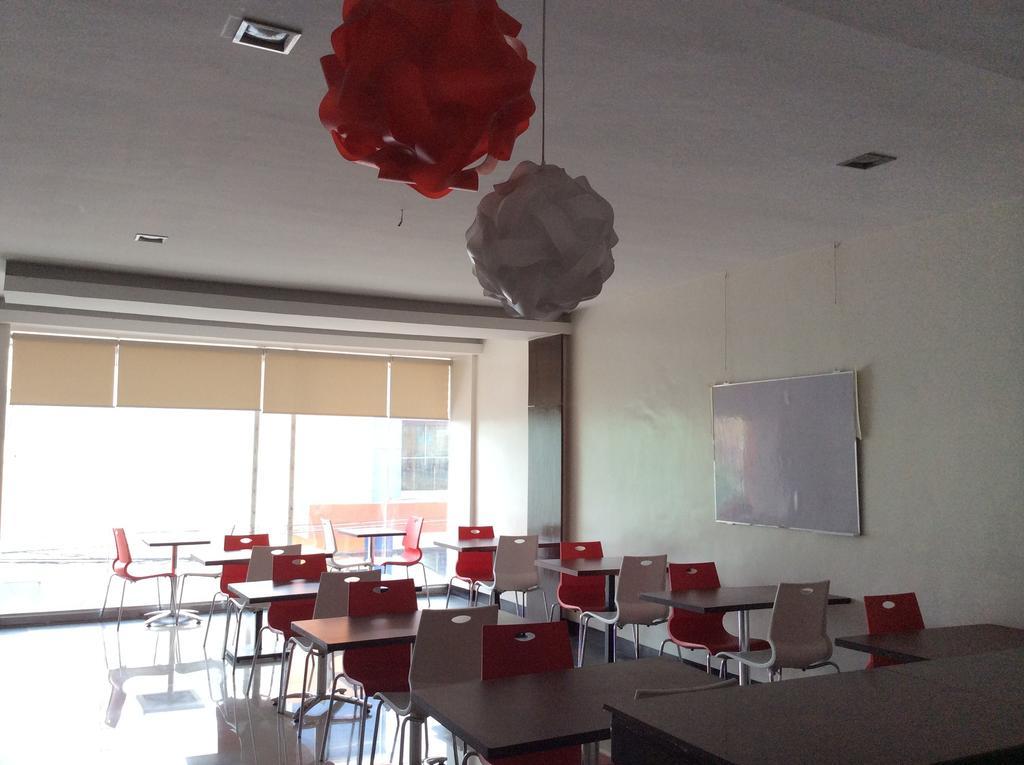 Cherry Midtown Hotel Olongapo Eksteriør bilde
