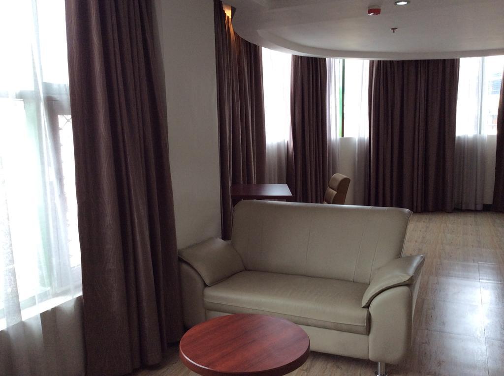 Cherry Midtown Hotel Olongapo Rom bilde